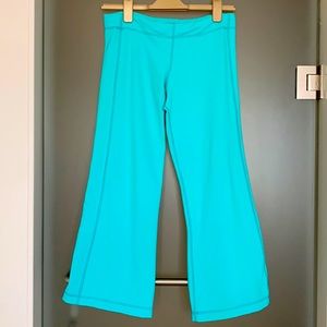 Lululemon Teal Capris